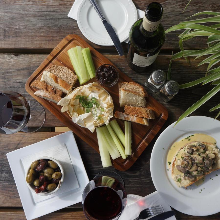 Castle Inn Newport  Ngoại thất bức ảnh